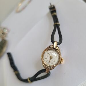 Vintage ORIS 18 Jewels Manual Winding Gold Black Strap Ladies Antique Watch